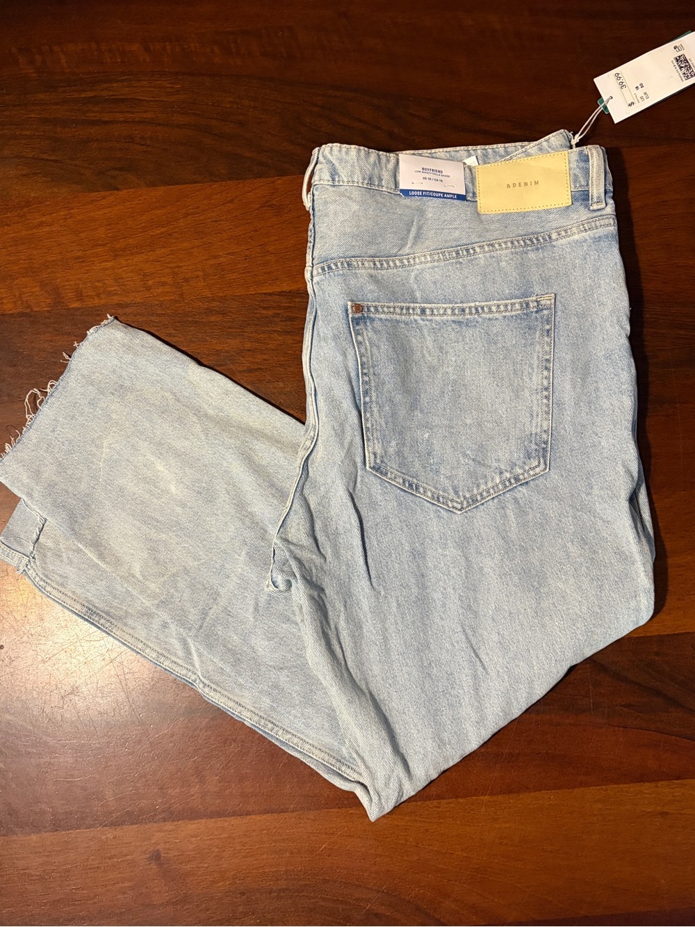 H&M Light Blue Boyfriend Jeans
